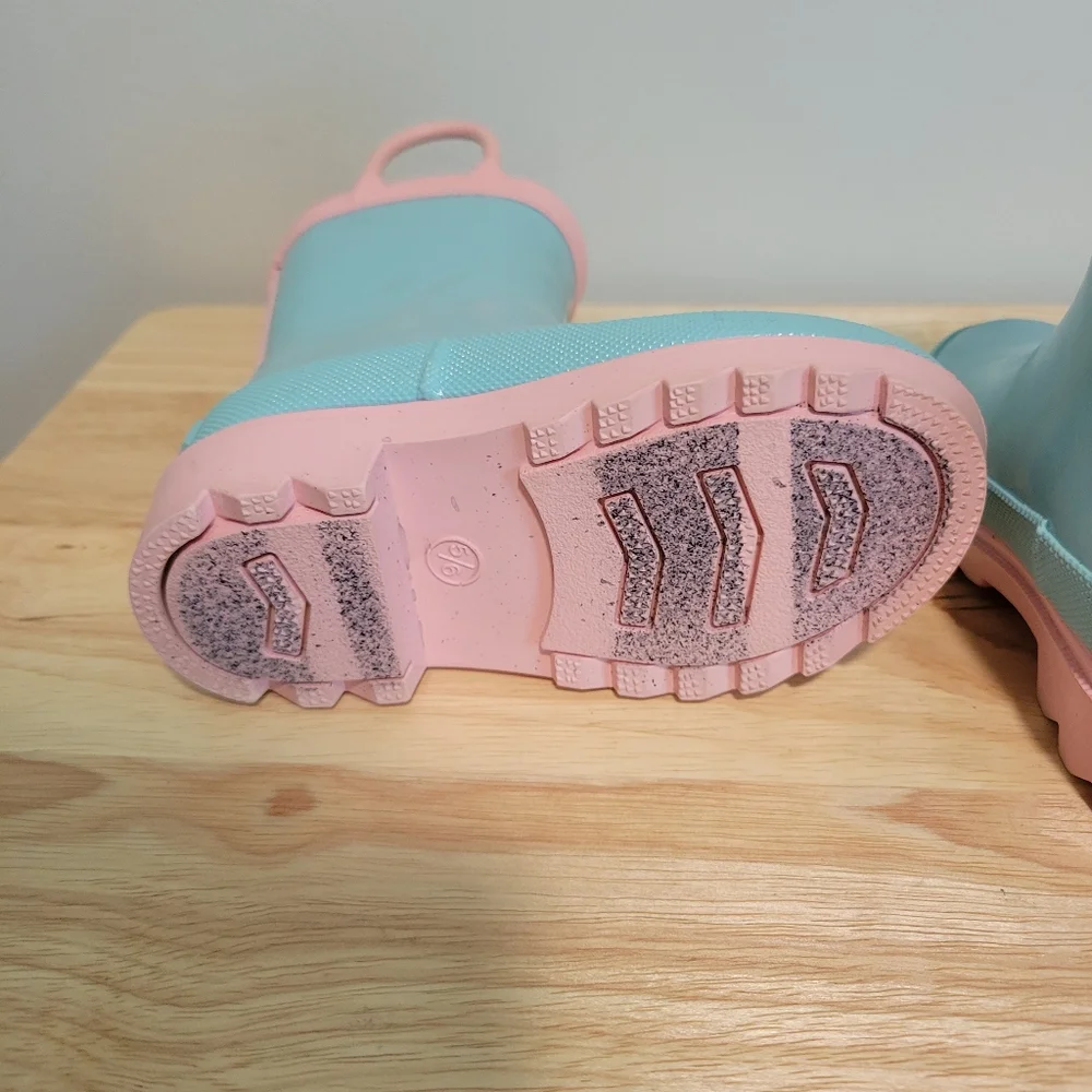 Lily and Dan Rainbow Rain Boots Girls Size 5/6